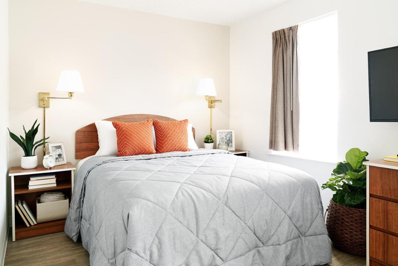 Intown Suites Extended Stay Lewisville Tx - East Corporate Drive Buitenkant foto