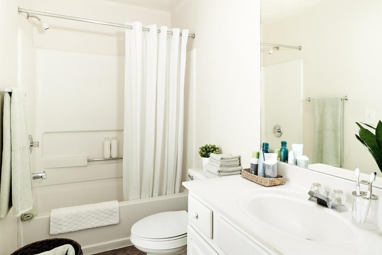 Intown Suites Extended Stay Lewisville Tx - East Corporate Drive Buitenkant foto