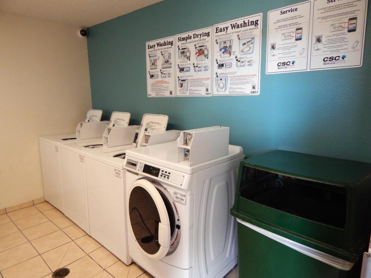 Intown Suites Extended Stay Lewisville Tx - East Corporate Drive Buitenkant foto